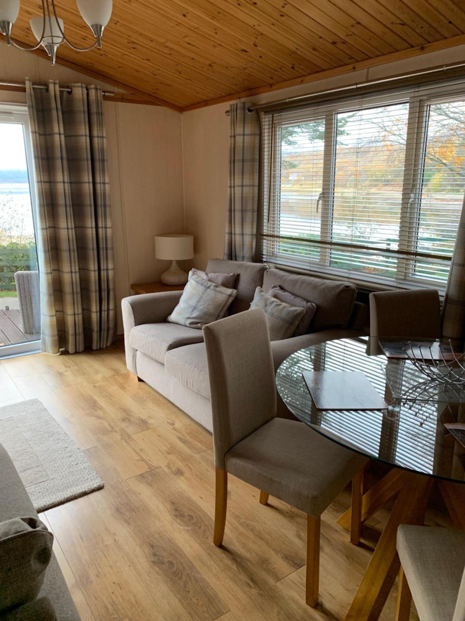 Linnhe Lochside Holidays Corpach Exterior photo