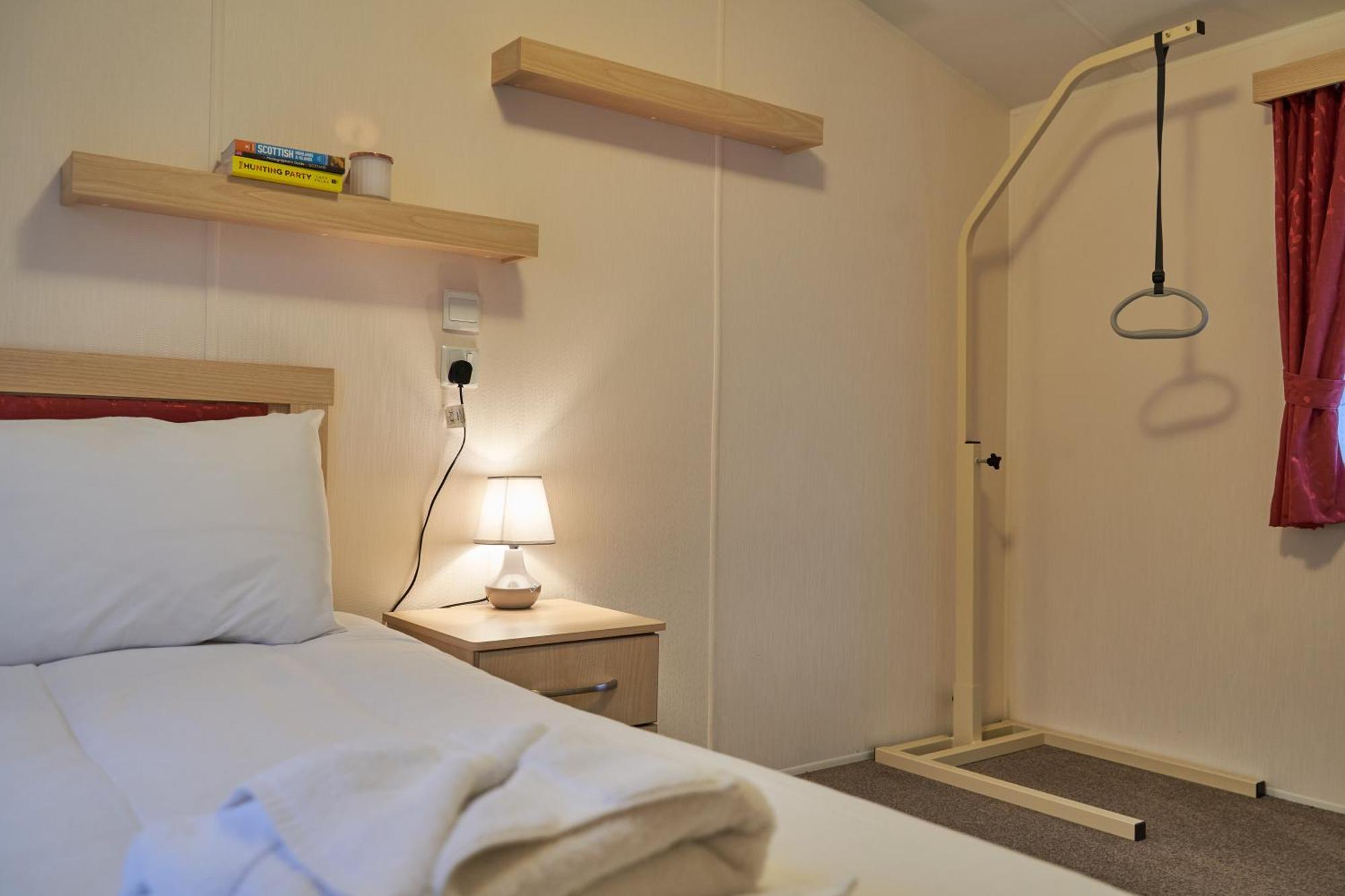 Linnhe Lochside Holidays Corpach Room photo