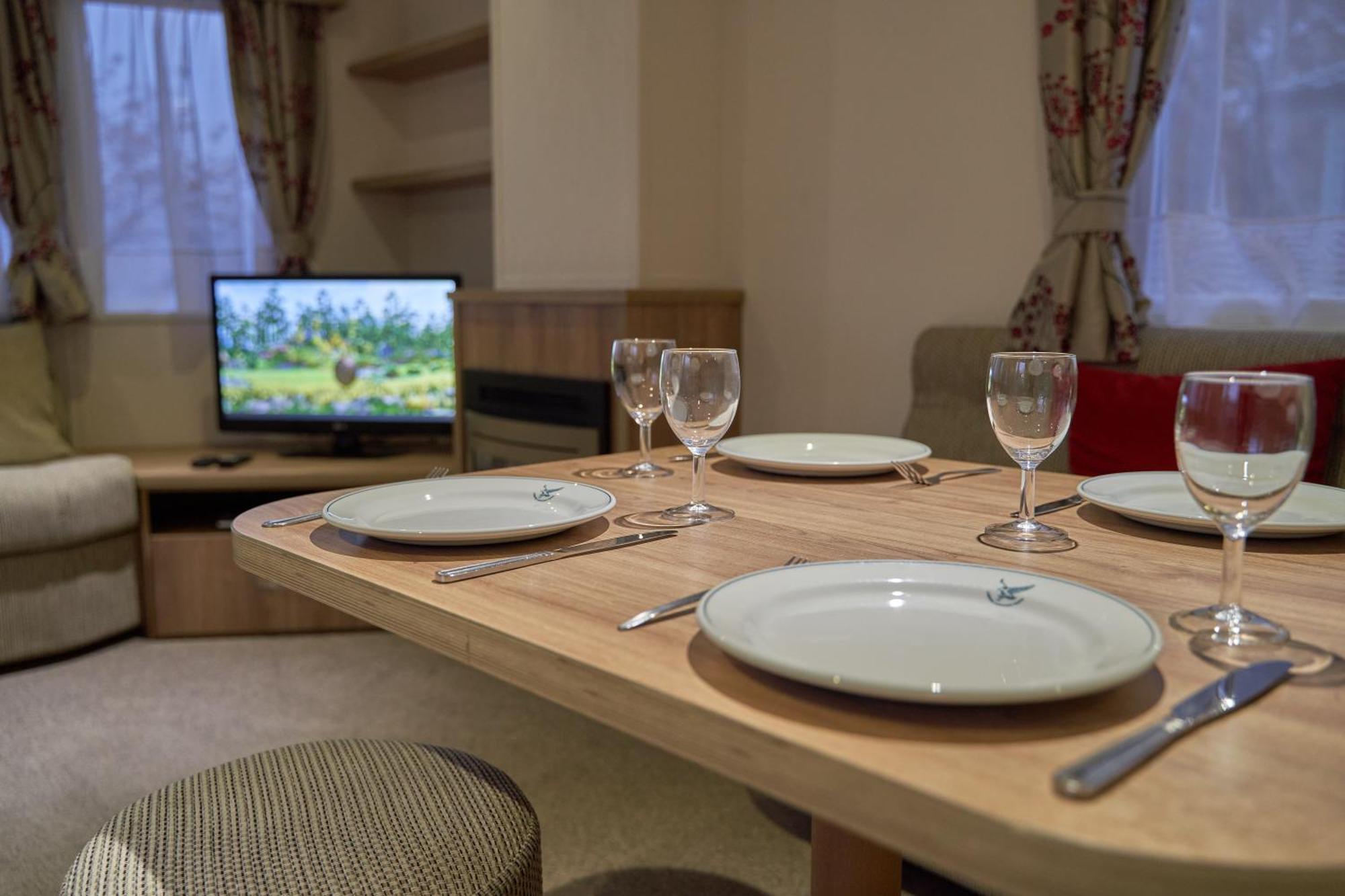 Linnhe Lochside Holidays Corpach Room photo