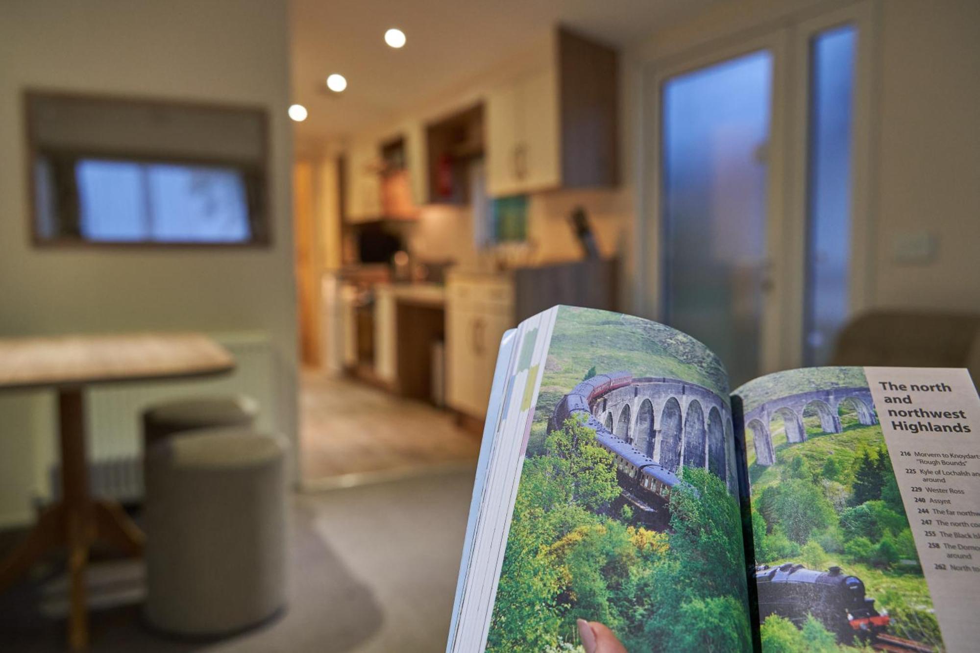 Linnhe Lochside Holidays Corpach Room photo