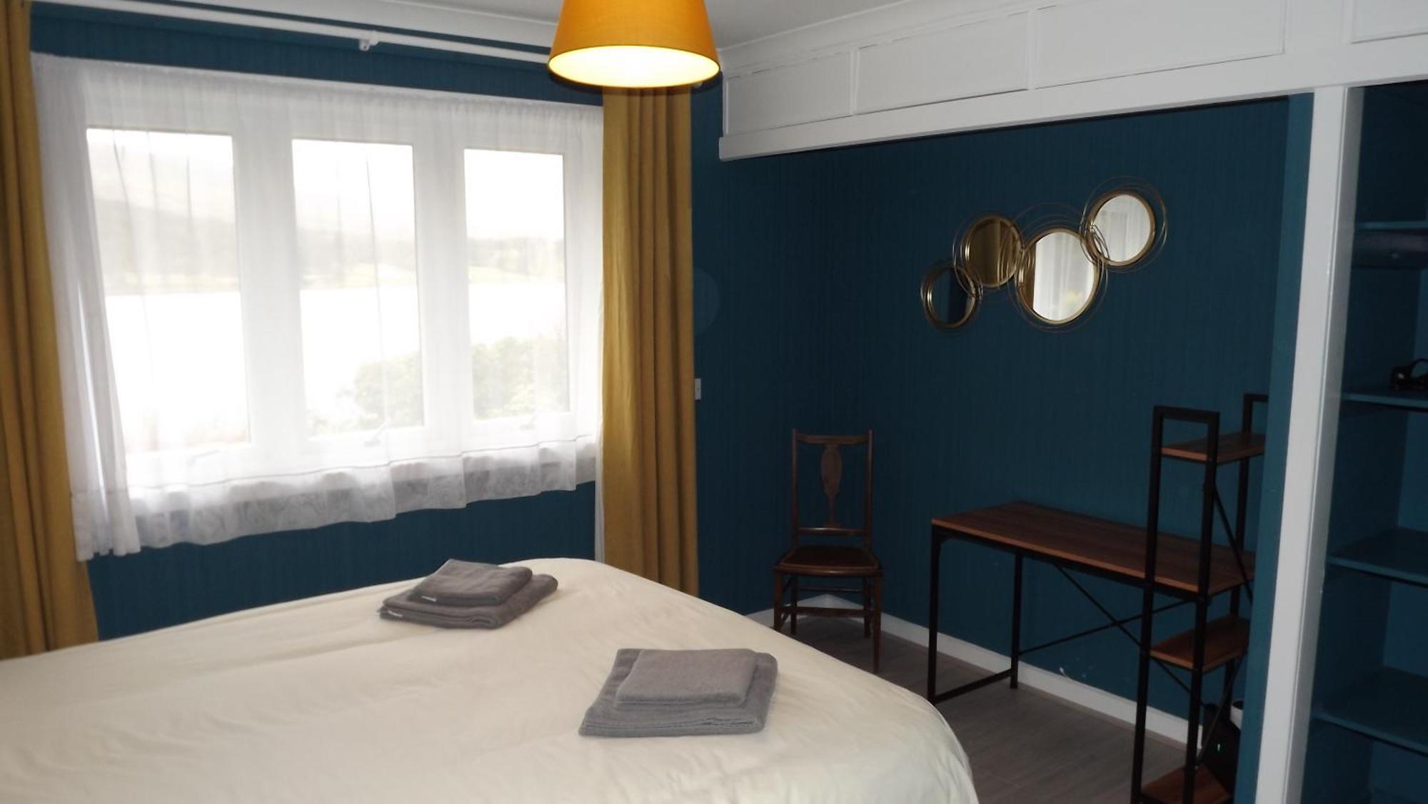 Linnhe Lochside Holidays Corpach Room photo